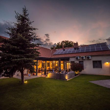 Völgy Vendégház Etyek Exterior foto